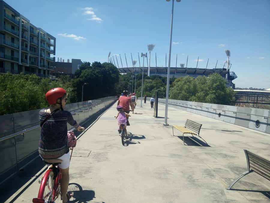 Classic Melbourne Bike tour - Starting near Federation Square and the Yarra