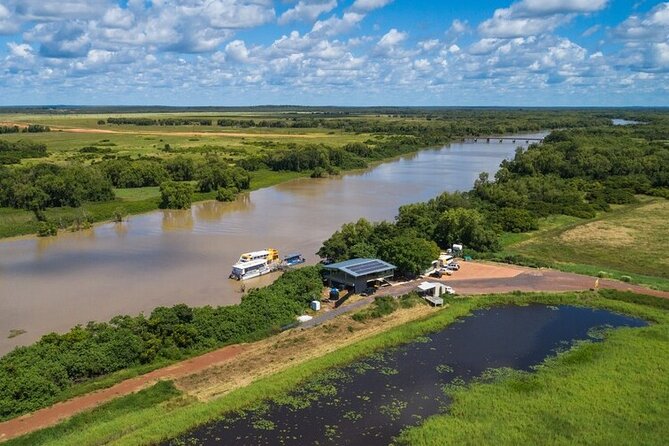 Crocodile Jumping Boat Cruise with Transfer from Darwin - The key points to know before booking