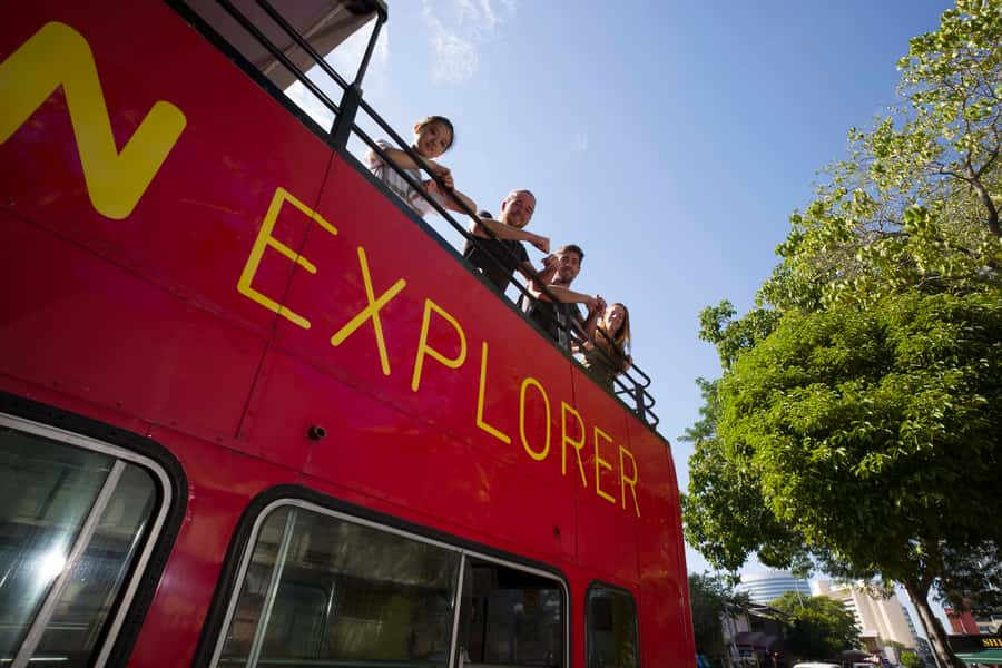 Darwin: Crocosaurus Cove Entry & Hop-on-Hop-Off Bus Tour - Planning around the 10 daily reptile shows