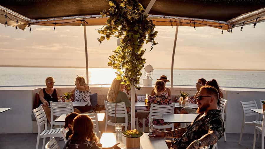 Darwin Harbour: 2-Hour Gaze and Graze Sunset Cruise - Why Darwin Harbour is best at sunset