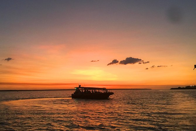 Darwin Sunset Cruise Including Fish 'n' Chips - The return run adds a little fun