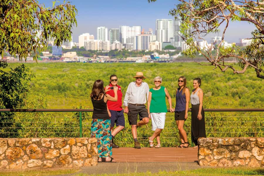 Discover the City of Darwin: Half-Day City Coach Tour - The guides make the difference