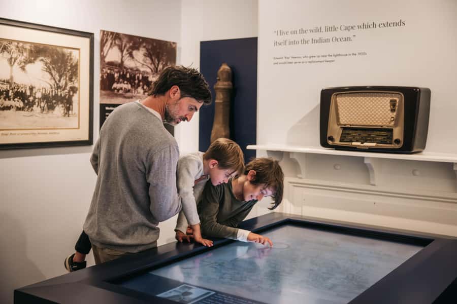 Dunsborough: Cape Naturaliste Lighthouse Guided Tour - Starting with the Lightkeepers’ Museum