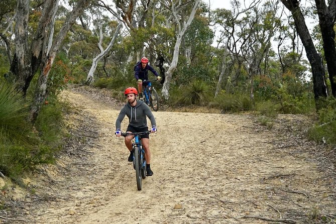 E-bike (electric) - Blue Mountains - Hanging Rock - SELF-GUIDED Hire Service - A 30 to 40 minute introduction before the trail