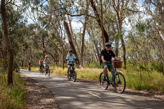 Echuca Guided E-Bike Cycling Tour - Timing, meeting point, and cancellation details