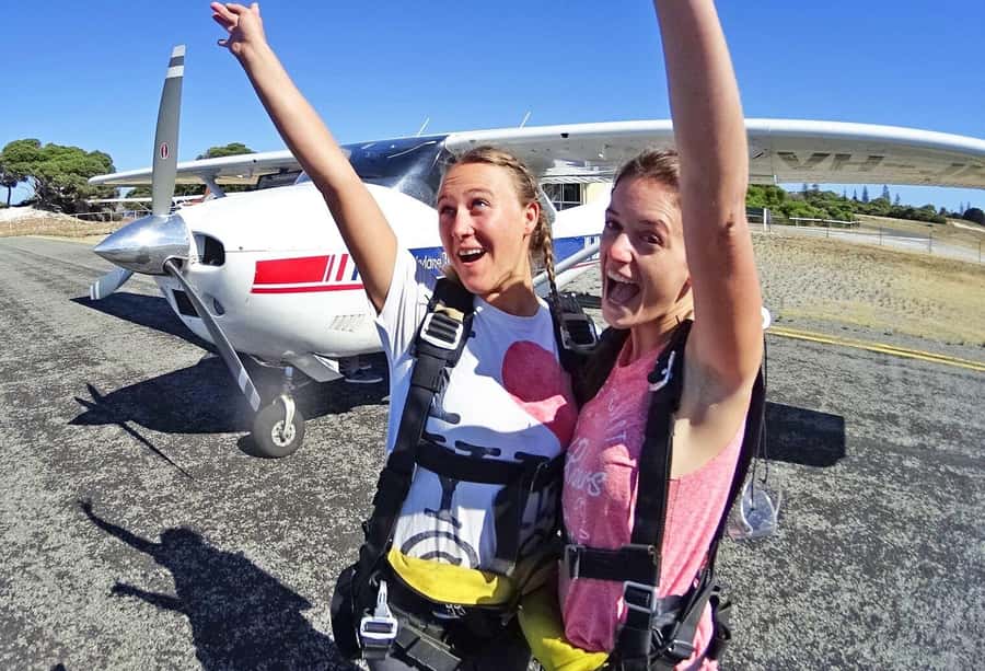 Fremantle: Rottnest Island Skydive and Ferry Package - The free-fall is short, intense, and easy to compare