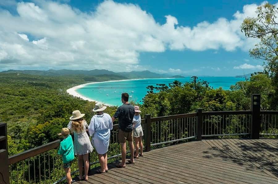 From Airlie: Whitsundays and Whitehaven Half-Day Cruise - The morning run gets you to the sand early