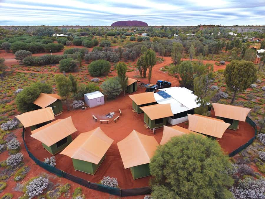 From Alice Springs/Yulara: 2 Day Uluru Kata Tjuta Rock Tour - Day one: from Alice Springs to the red heart