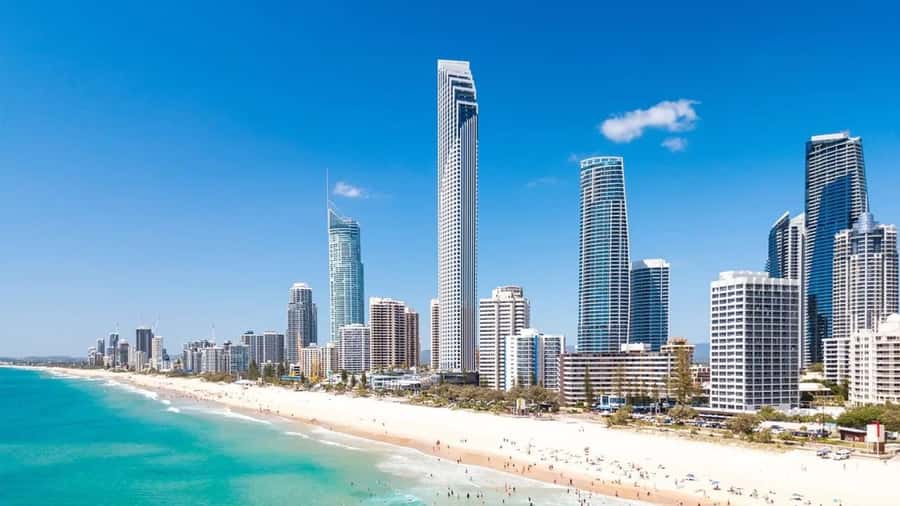 From Brisbane: Gold Coast Day Tour with Lunch - Surfers Paradise, with choices to make