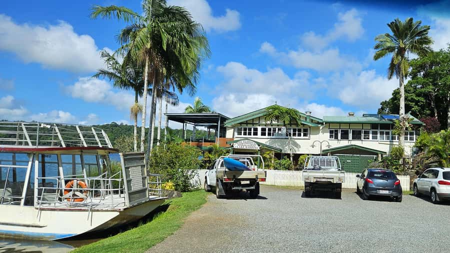 From Cairns: Atherton Tablelands and Paronella Park Day Trip - The guides make a real difference