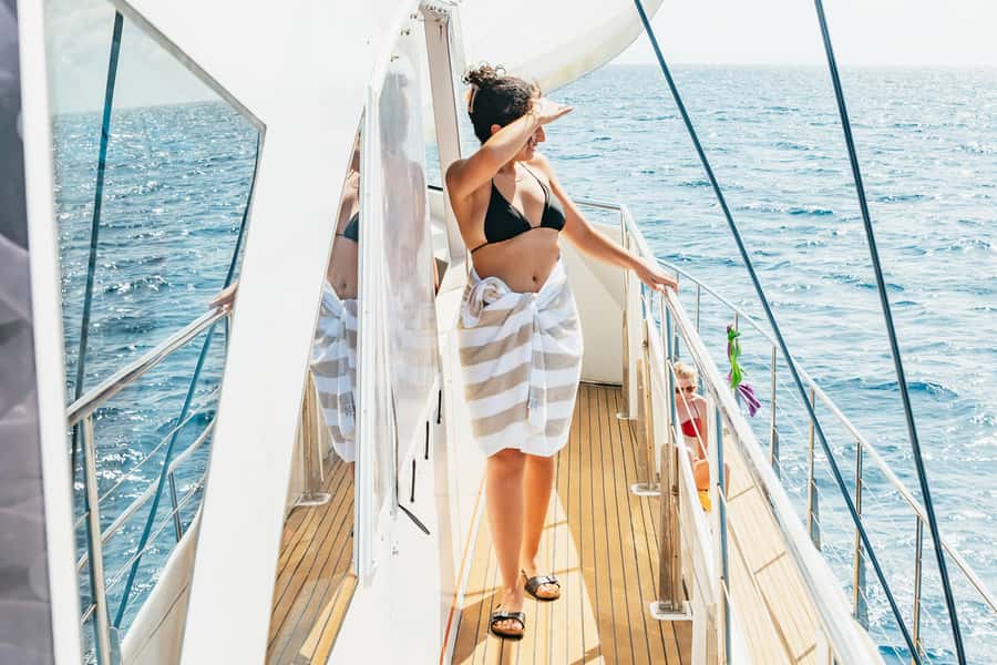 From Cairns: Great Barrier Reef Cruise by Premium Catamaran - The return cruise and the reef lesson