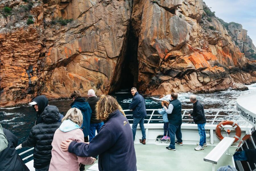 From Coles Bay: Wineglass Bay Cruise with Lunch - Commentary, crew care, and the feel of the trip