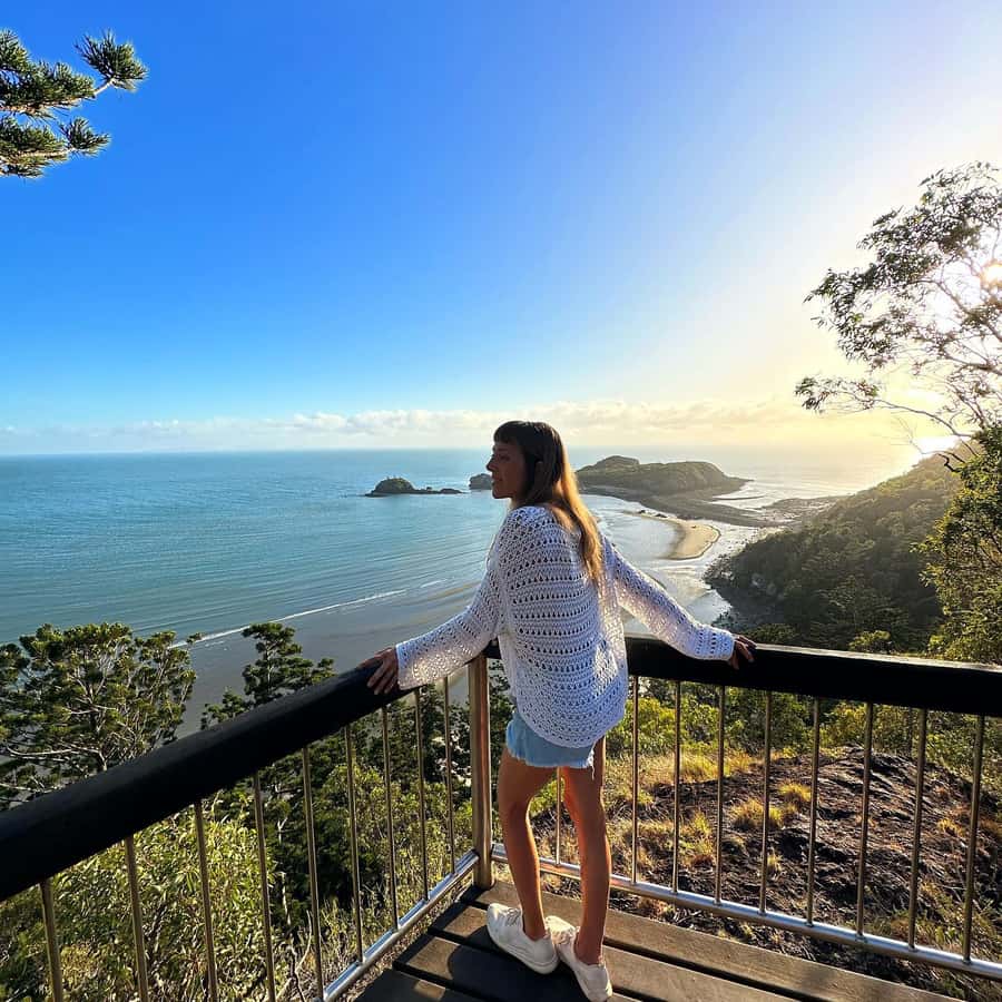 From Mackay: Wallabies on the Beach Sunrise Trip - A guided walk through Cape Hillsborough National Park