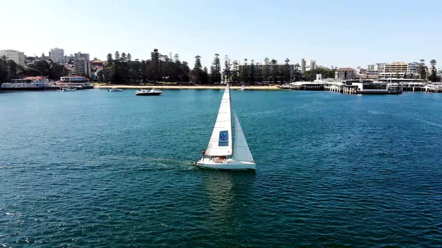 From Manly: Sydney Harbour Hands-On 2.5 Hour Yacht Cruise - Sailing past Sydney’s icons