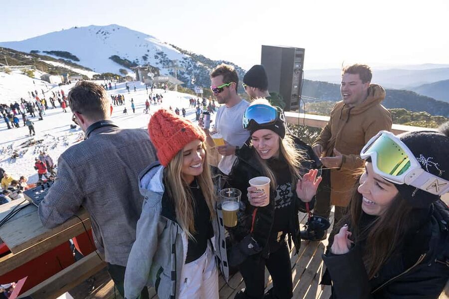 From Melbourne: Day Tour to Mt Buller with Snow Clothes - The early coach ride from Southern Cross Station