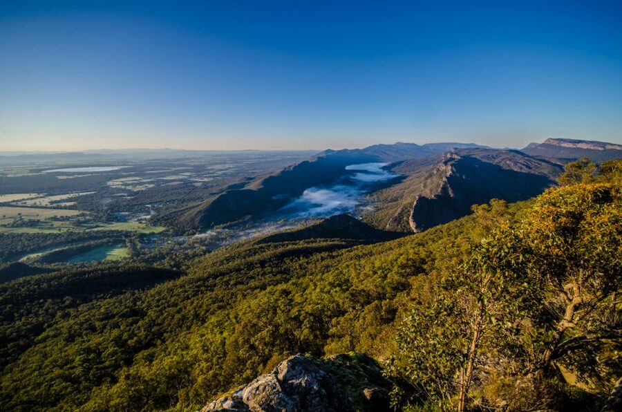 From Melbourne: Grampians National Park & Kangaroos - Kangaroos, emus, and the ride back to Melbourne