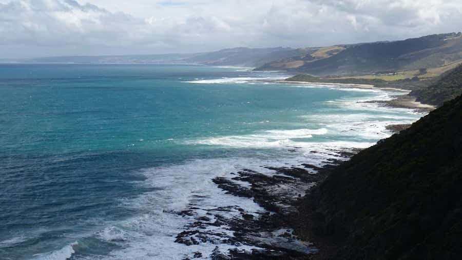 From Melbourne: Great Ocean Road, 12 Apostles, Wildlife Tour - Loch Ard Gorge, Razorback, and Island Archway