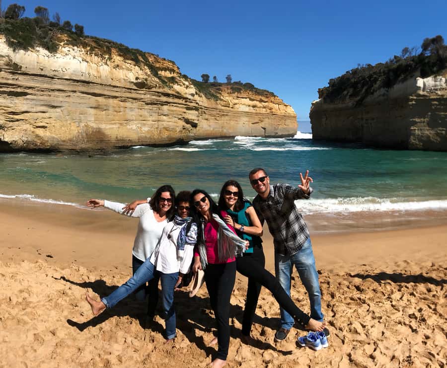 From Melbourne: Great Ocean Road Boutique Tour in Reverse - Arriving at the Twelve Apostles before the rush