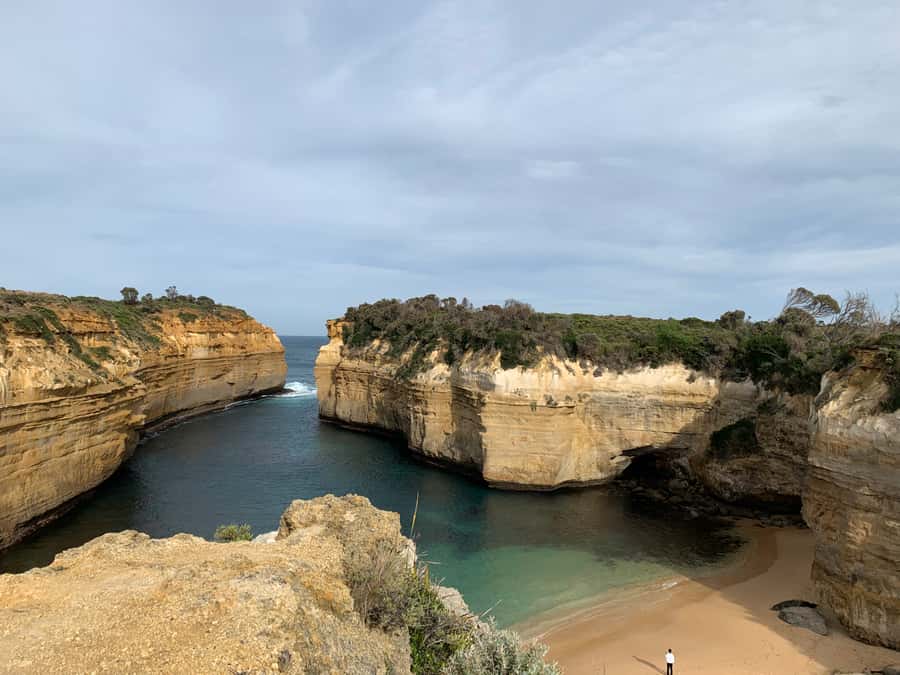 From Melbourne: Great Ocean Road Day Tour - Ocean views, lighthouse stops, and fresh air