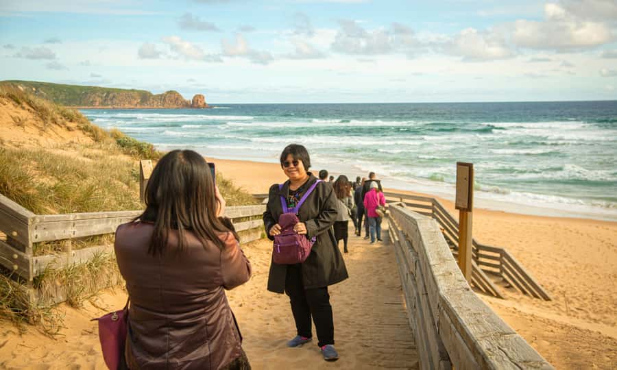 From Melbourne: Penguin Parade Afternoon Tour - How to prepare for weather and darkness