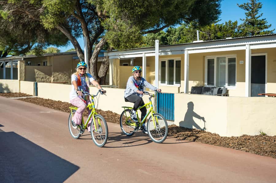 From Perth: Rottnest Island Full-Day Bike and Ferry Trip - Wadjemup Lighthouse and the Longer Western Ride