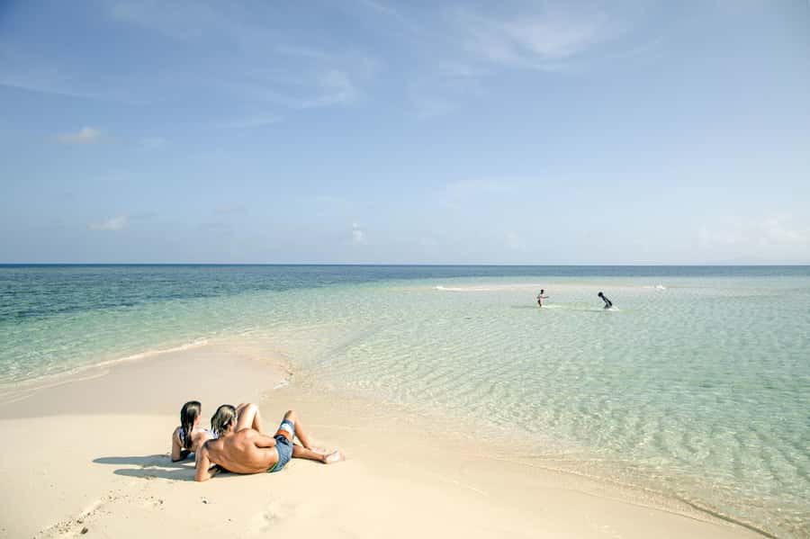 From Port Douglas: Outer Reef Cruise by Luxury Catamaran - The coral cay gives the day a dry-land break