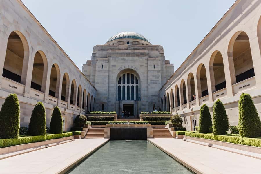 From Sydney: Canberra Day Tour - Embassies, kangaroos, and the Mount Ainslie view