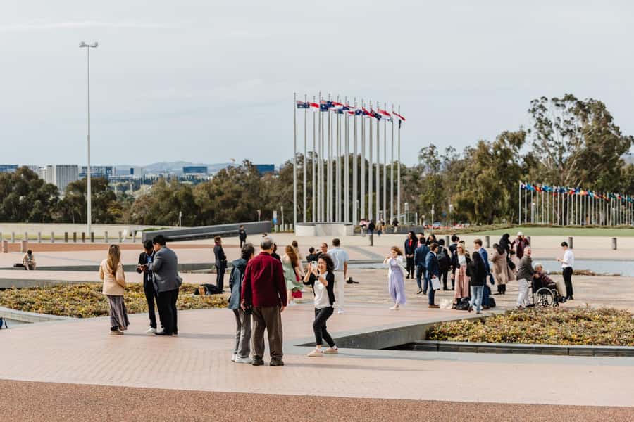 From Sydney: Canberra Day Tour - Who should book this Canberra day tour