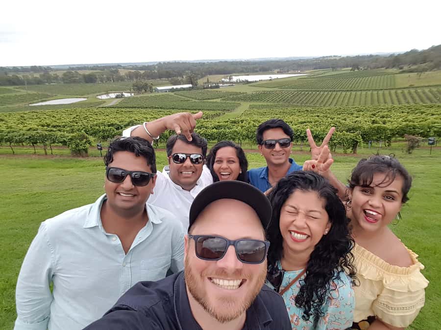 From Sydney: Hunter Valley Wine, Gin & Food Tastings Tour - Leaving Sydney and settling into the day