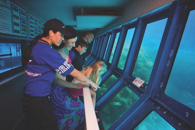 Full-Day Great Barrier Reef Pontoon with Snorkeling & Activities - How the crowd size affects the day