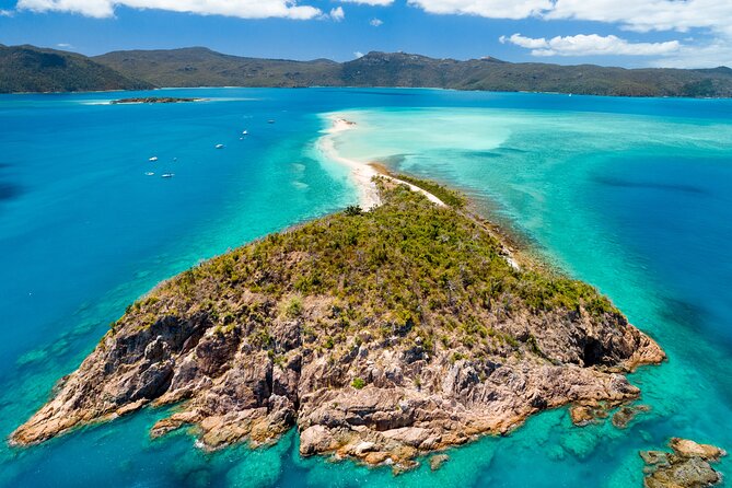 Full-Day Whitsunday Sail and Snorkel Adventure with Lunch - Lunch and snacks keep the day simple