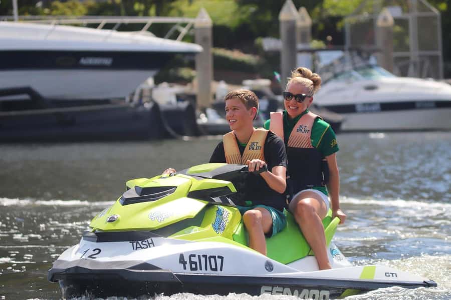 Gold Coast: 1-Hour Jet Ski Ride -No slow zones + Free Photos - Timing, weather, and booking practicalities