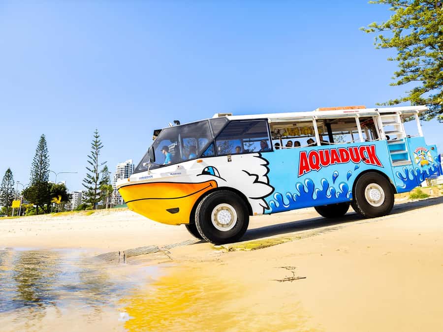 Gold Coast: 1-Hour Land and Water Duck Tour - From Surfers Paradise streets to the famous beach sign
