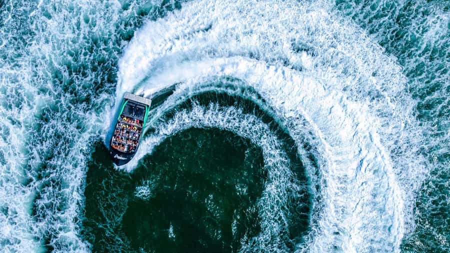 Gold Coast: 360-Degree High-Speed Jet Boat Adventure - A fast start from Sea World Cruises Terminal