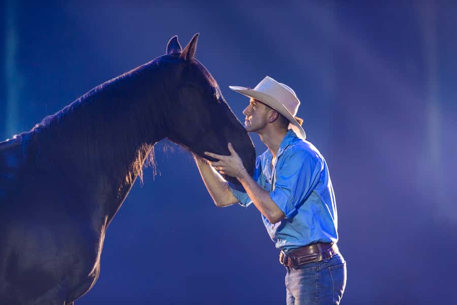 Gold Coast: Australian Outback Spectacular Dinner & Show - The two-hour show, scene by scene