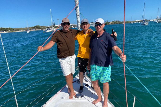 Gold Coast Boat Hire Self-Drive with No License Required - Isle of Capri and the Best Place for a Break