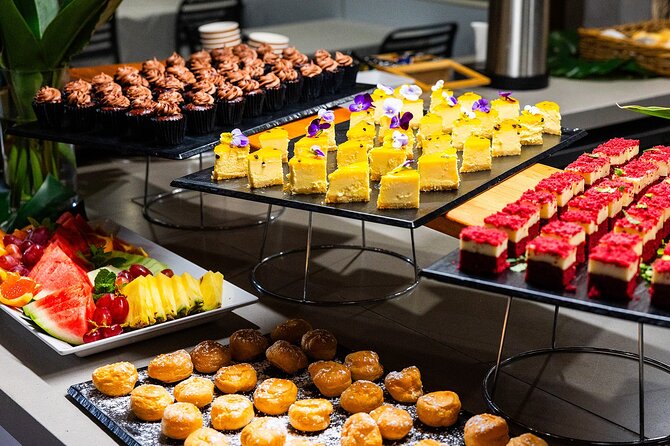 Gold Coast Buffet Dinner Sightseeing Cruise - Who will get the most from this evening