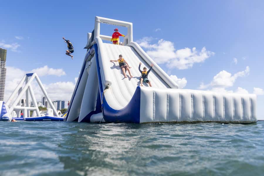 Gold Coast: GC Aqua Park Session in Broadwater Parklands - Barrels Café and the spectator experience