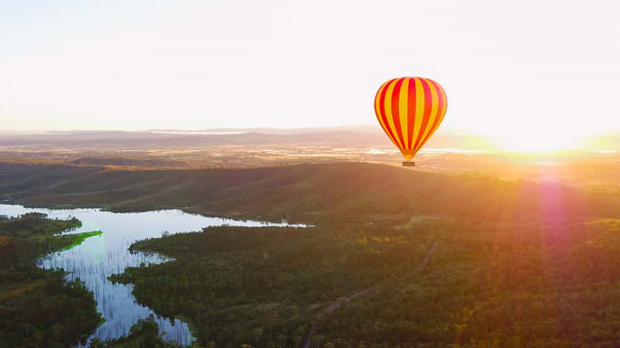 Gold Coast: Hot Air Balloon Flight and Vineyard Breakfast - The Gold Coast Hinterland from above