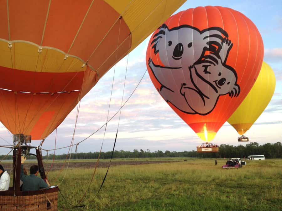 Gold Coast: Hot Air Balloon Flight, Sparkling Wine & Photos - The 30-minute balloon flight