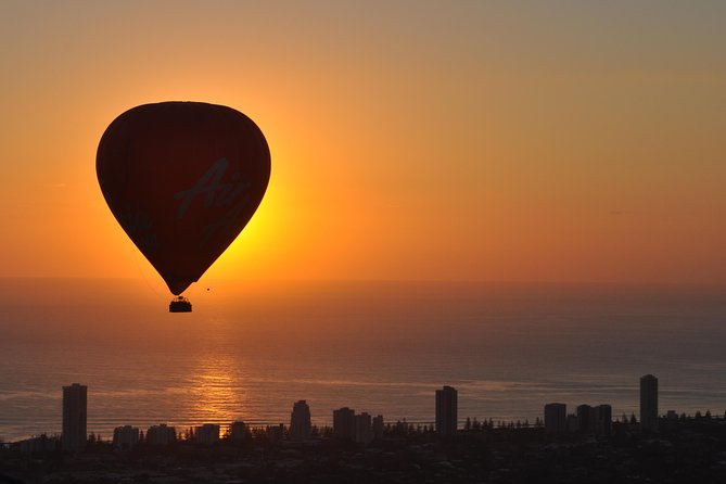 Gold Coast Hot Air Balloon with 5 Star Champagne Buffet Breakfast - Meeting at The Star before dawn