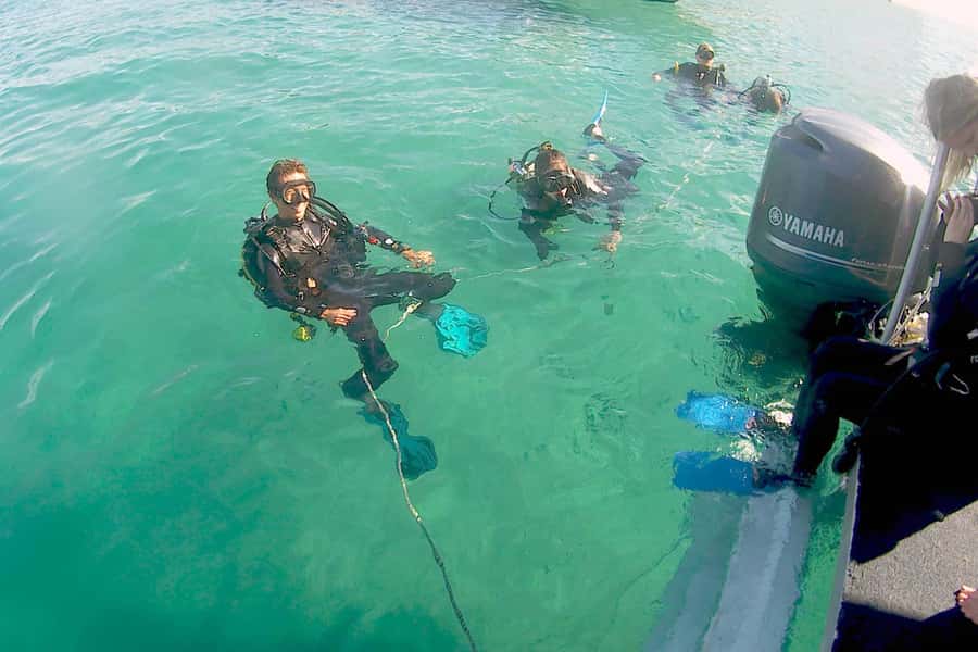 Gold Coast: Introductory SCUBA Diving Experience - The canal ride to Wave Break Island
