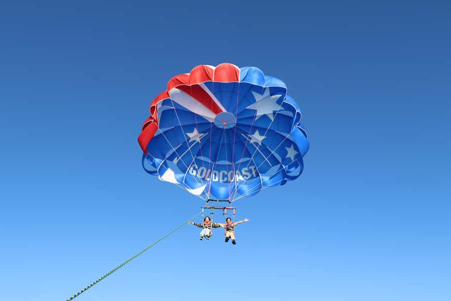 Gold Coast: Parasailing in Surfers Paradise - A calm flight, not a stunt show