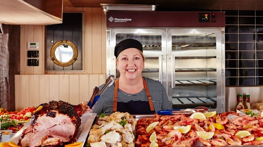 Gold Coast: Sightseeing Cruise with Buffet Lunch - Drinks, Cocktails, and the Extra Cost to Plan For
