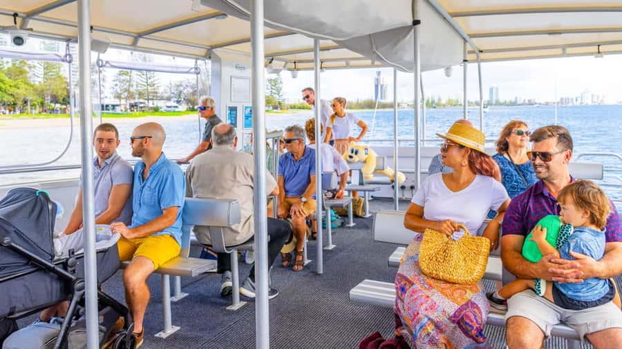Gold Coast: Sightseeing Hop-on Hop-off Cruise - Broadwater Parklands for families and open space