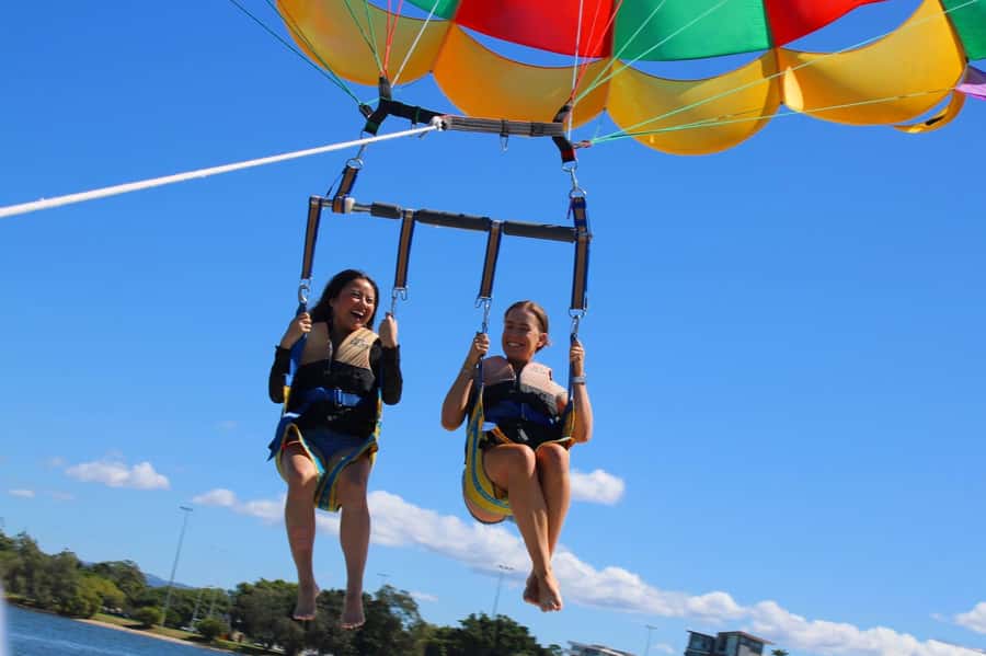 Gold Coast: Surfers Paradise Parasailing with Free Photos - Key points at a glance