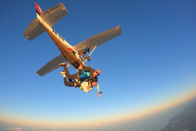 Gold Coast Tandem Skydive - Kirra Beach and the Jump Certificate