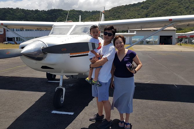 Great Barrier Reef 40 Minute Scenic Flight from Cairns - Reef Hopper - From Cairns airport to Green Island