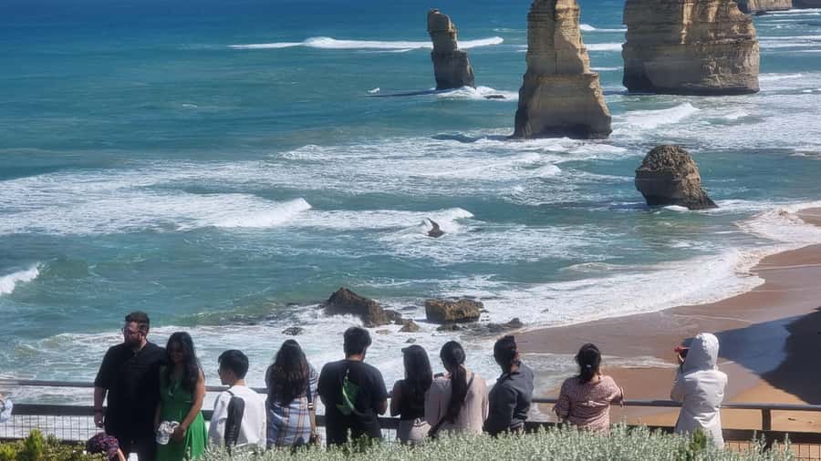 Great Ocean Road Lux Tour Max 11 Hotel Pickup - Apollo Bay: a proper pause by the water