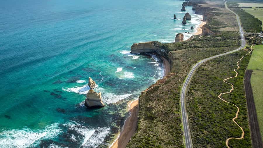 Great Ocean Road Tour PRIVATE LUXURY-FREE entry,hotel pickup - The Twelve Apostles deserves the headline